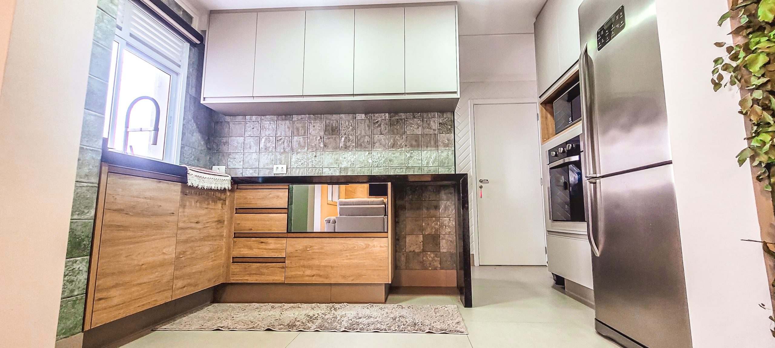 0ceb9f54-2e0a-4990-9e44-4debd65d7895